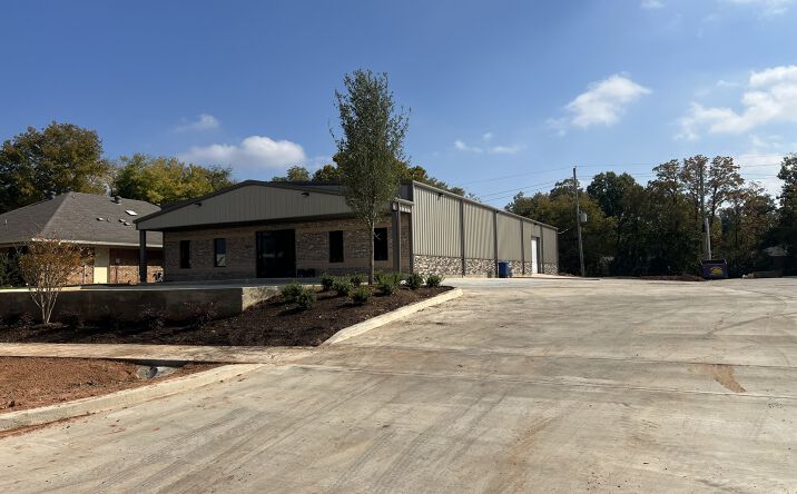 Pictures of Retail, Office, Special Purpose property located at 7023 Sand Beach Blvd, Shreveport, LA 71105 for lease - image #1