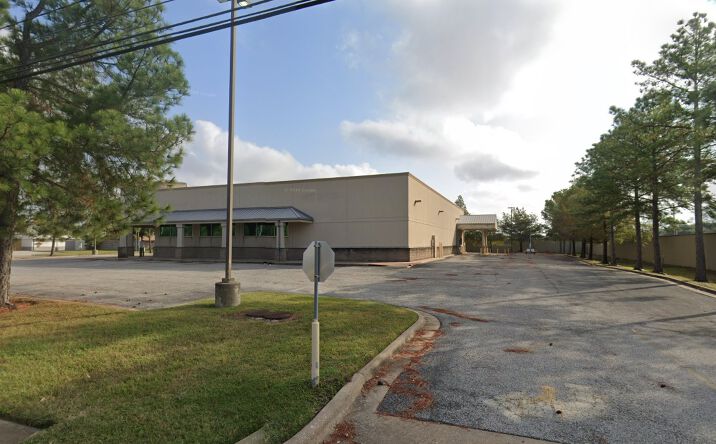 Pictures of Retail, Office, Restaurant property located at 8910 Jones Rd, Houston, TX 77065 for lease - image #1