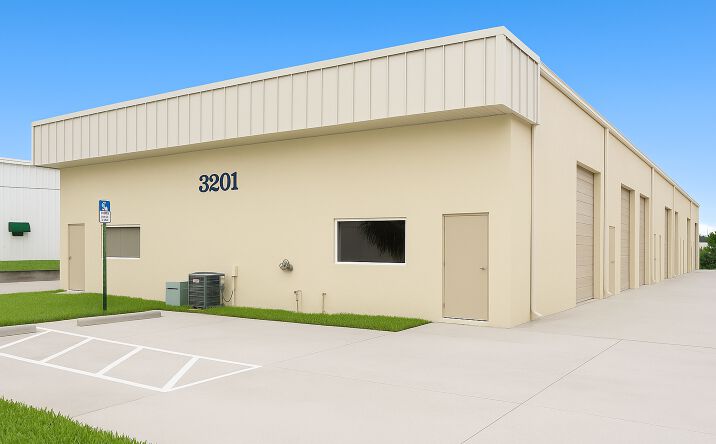 Pictures of Retail, Office, Industrial property located at 3201 SE Slater St, Stuart, FL 34997 for lease - image #1
