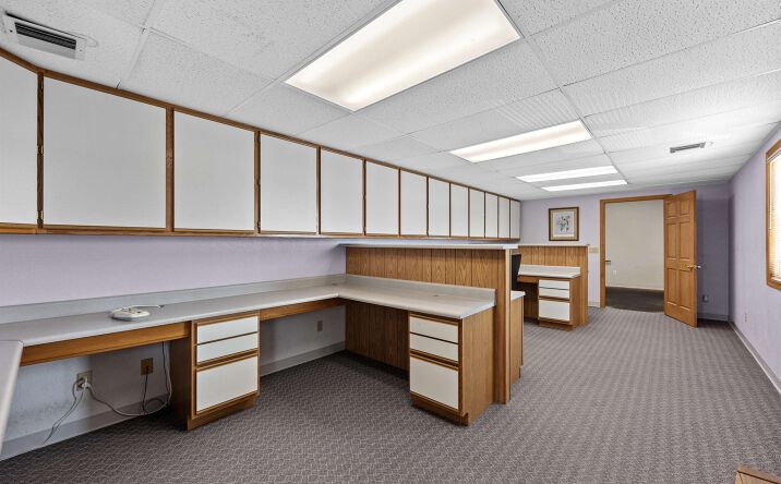 Pictures of Retail, Office, Special Purpose property located at 953 E Main Street #Suite # 4, Manchester, IA 52057 for lease - image #1
