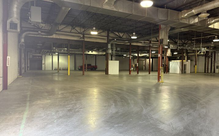 Pictures of Industrial property located at 2460 Kerper Boulevard #Suite 601 A/B, Dubuque, IA 52001 for lease - image #1