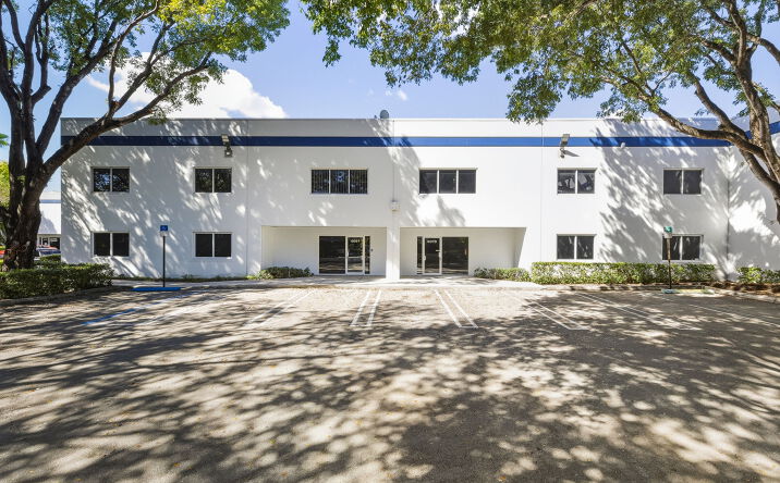 Pictures of Industrial property located at 4079 NW 79th Ave, Miami, FL 33166 for lease - image #1