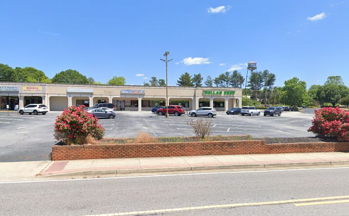 Pictures of Retail property located at 474 N Main St, Cornelia, GA 30531 for lease - image #1