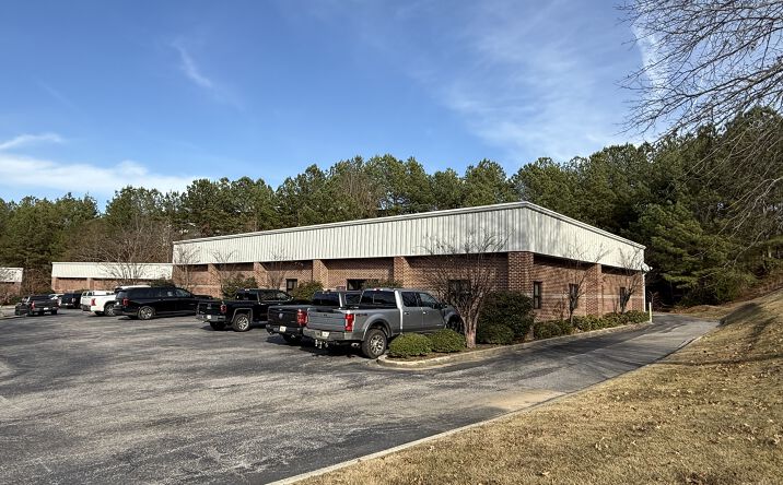 Pictures of Industrial property located at 100 Applegate Ct, Pelham, AL 35124 for lease - image #1