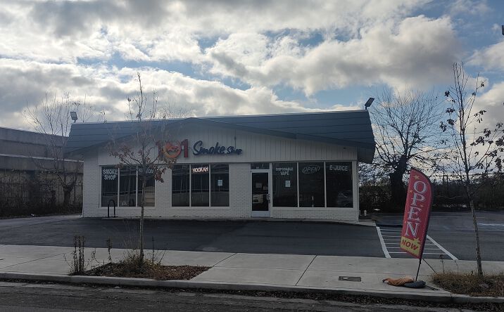 Pictures of Retail property located at 716 E M L King Blvd, Chattanooga, TN 37403 for lease - image #1