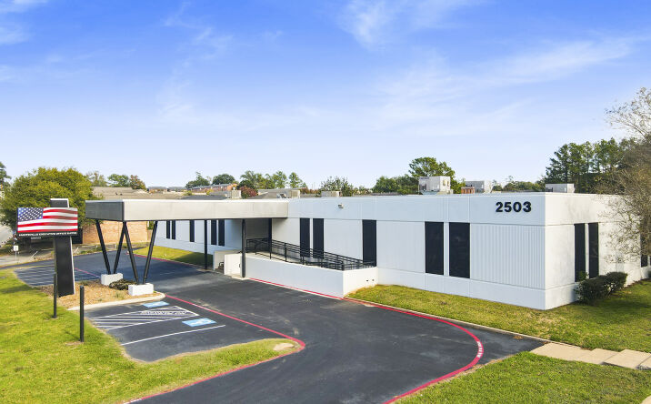 Pictures of Office property located at 2503 Lake Rd, Huntsville, TX 77340 for lease - image #1