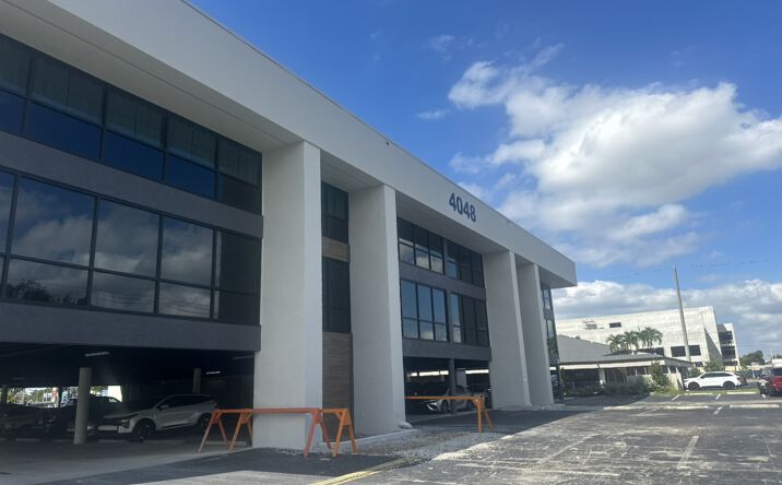Pictures of Office property located at 4048 Evans Ave, Fort Myers, FL 33901 for lease - image #1