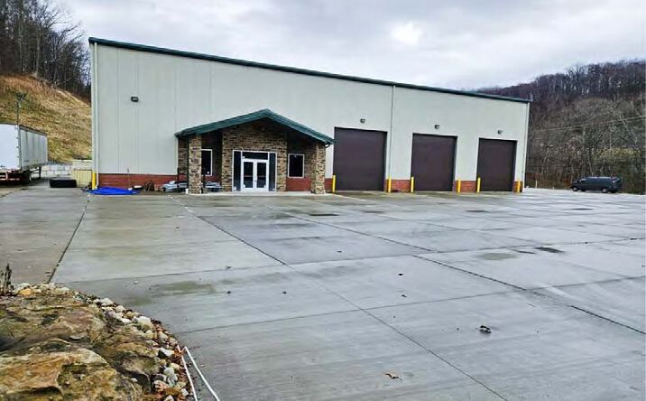 Pictures of Industrial property located at 104 Douglas Rd, Edgeworth, PA 15143 for lease - image #1