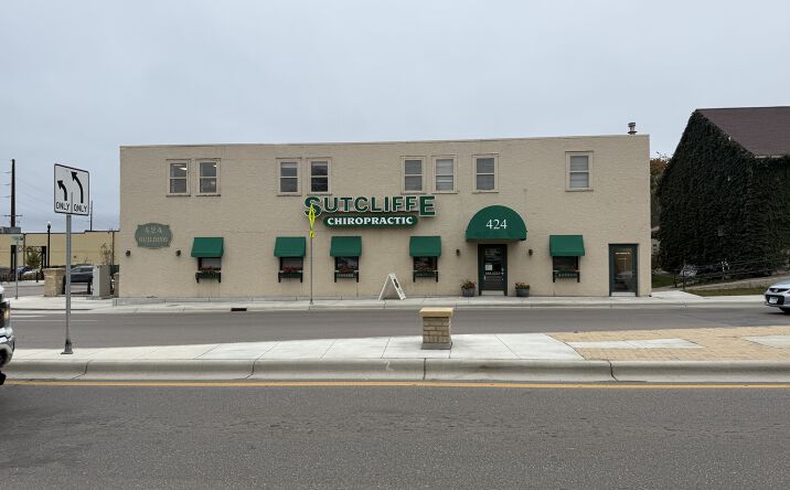 Pictures of Retail, Office property located at 424 N Chestnut St, Chaska, MN 55318 for lease - image #1