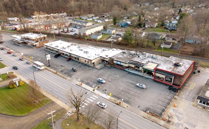 Pictures of Retail property located at 1698 Merriman Rd, Akron, OH 44313 for lease - image #1