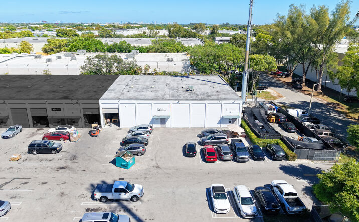 Pictures of Industrial property located at 5261 NW 161st St, Miami Gardens, FL 33014 for lease - image #1