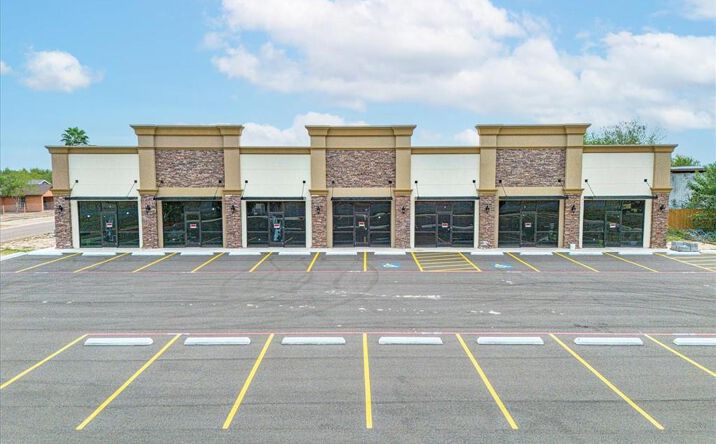 Pictures of Land property located at 17921 Coconut Palm Drive # 6, Penitas, TX 78576 for lease - image #1