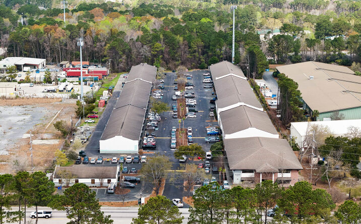 Pictures of Industrial property located at 492 La Mesa Road #Ab, Mount Pleasant, SC 29464 for lease - image #1