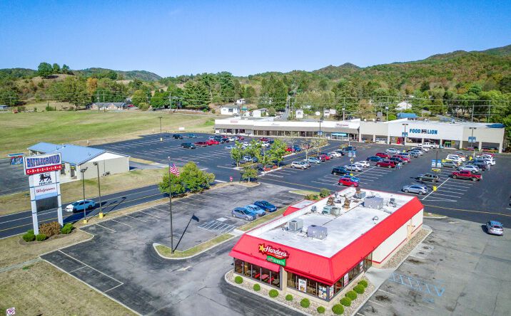 Pictures of Retail property located at 194 Pocahontas Trl, White Sulphur Springs, WV 24986 for lease - image #1