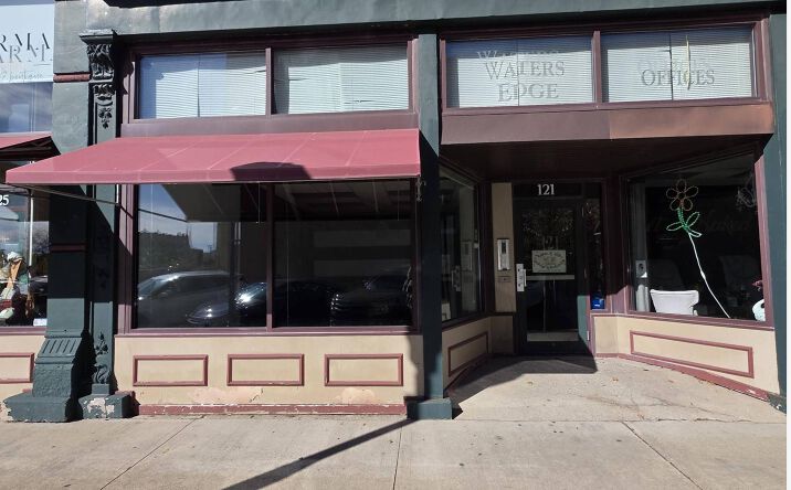 Pictures of Retail, Office, Special Purpose property located at 121 W Water St, Sandusky, OH 44870 for lease - image #1