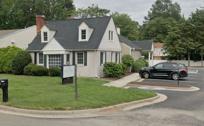 Pictures of Retail, Office property located at 7511 Brook Rd, Richmond, VA 23227 for lease - image #1
