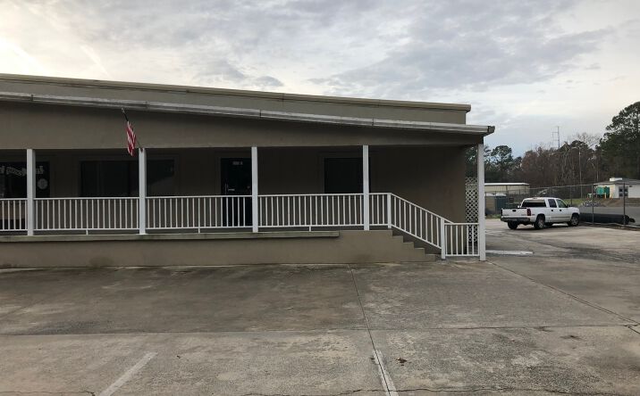 Pictures of Retail, Office, Special Purpose property located at 415 Bonaventure Rd, Thunderbolt, GA 31404 for lease - image #1