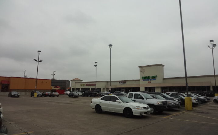 Pictures of Retail property located at 9510 Beechnut St, Houston, TX 77036 for lease - image #1