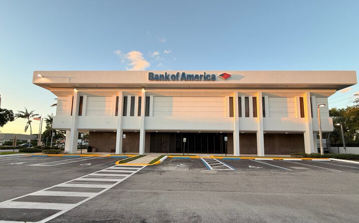 Pictures of Office property located at 4000 N Federal Hwy, Boca Raton, FL 33431 for lease - image #1