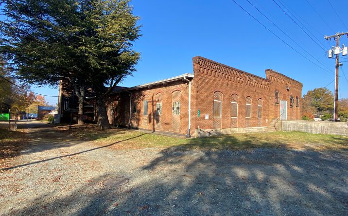 Pictures of Industrial property located at 909 Washington St, Graham, NC 27253 for lease - image #1