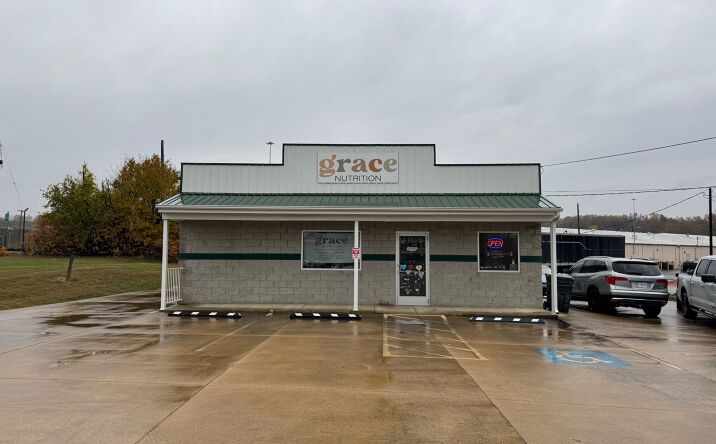 Pictures of Retail property located at 98 Home Run Dr, Munfordville, KY 42765 for lease - image #1