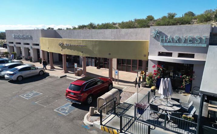 Pictures of Retail property located at 10325 - 10357 N La Canada Dr, Oro Valley, AZ 85737 for lease - image #1