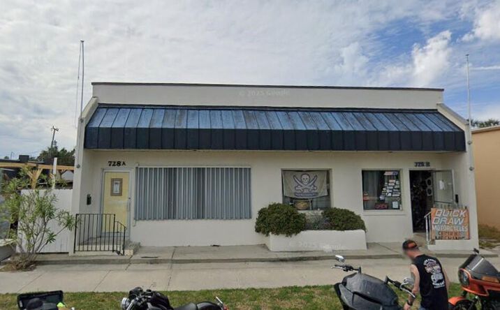 Pictures of Retail property located at 728 Ballough Road A, Daytona Beach, FL 32114 for lease - image #1