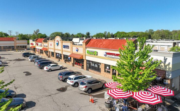Pictures of Retail, Office property located at 8331 N Wayne Rd, Westland, MI 48185 for lease - image #1