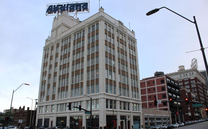 Pictures of Office, Retail property located at 2001 Grand Blvd, KCMO, MO 64108 for lease - image #1