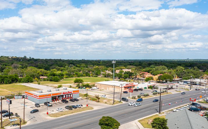 Pictures of Retail property located at 1914 Bandera Rd, San Antonio, TX 78228 for lease - image #1