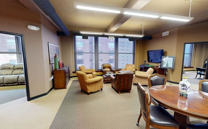 Pictures of Office property located at 900 S Kansas Ave, Topeka, KS 66612 for lease - image #1