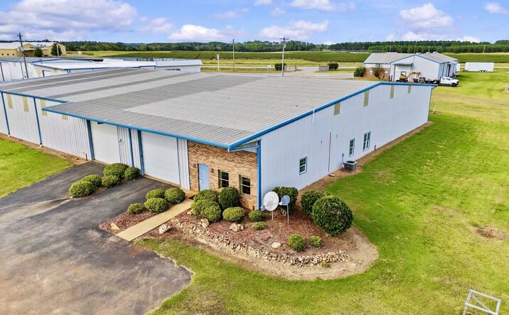 Pictures of Office property located at 4200 Us Hwy 82, Dawson, GA 39842 for lease - image #1