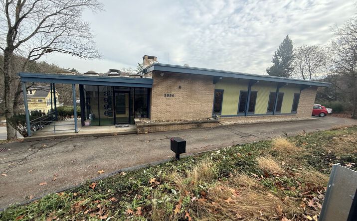 Pictures of Office property located at 3996 Mt Royal Blvd, Allison Park, PA 15101 for lease - image #1