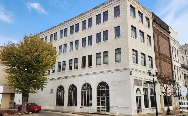 Pictures of Retail, Office, Special Purpose property located at 19 E Washington St, New Castle, PA 16101 for lease - image #1