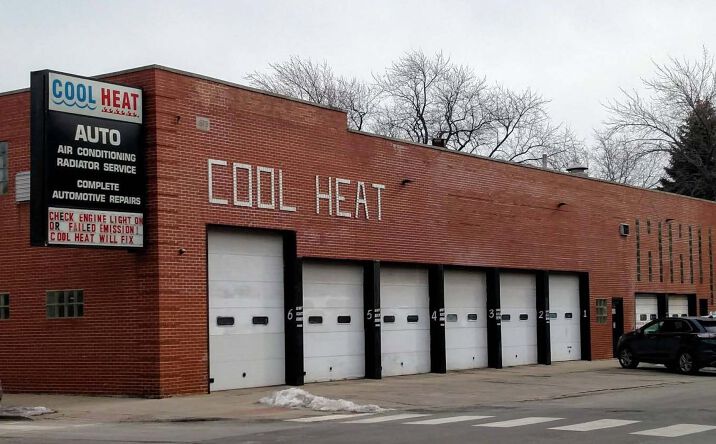 Pictures of Retail, Industrial property located at 2859 W Montrose Ave, Chicago, IL 60618 for lease - image #1