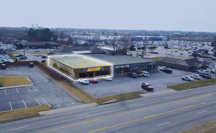 Pictures of Retail, Industrial property located at 2004 W Walnut St, Rogers, AR 72756 for lease - image #1