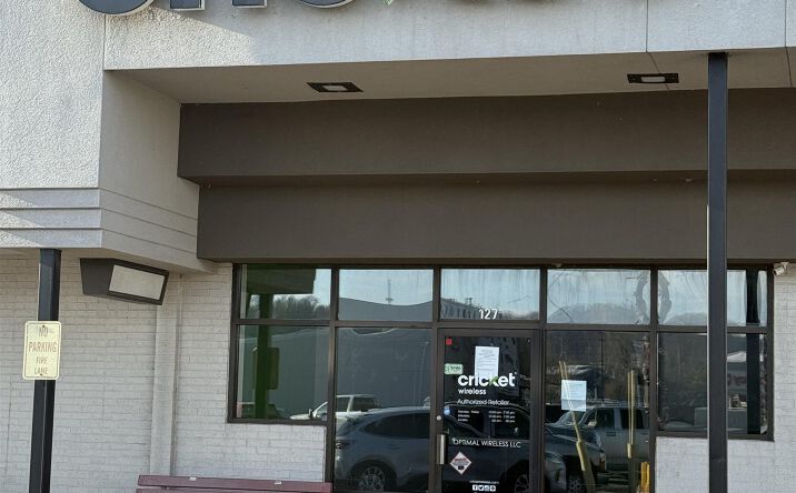Pictures of Retail property located at 127 N MAIN Street #6, East Peoria, IL 61611 for lease - image #1