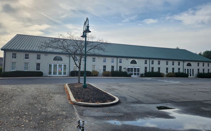 Pictures of Office, Special Purpose property located at 402 N Cass St, Middletown, DE 19709 for lease - image #1