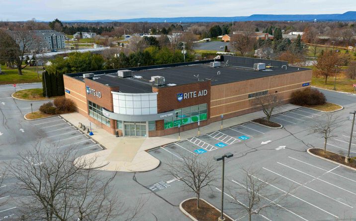 Pictures of Retail, Restaurant, Office property located at 320 York Rd, Carlisle, PA 17013 for lease - image #1