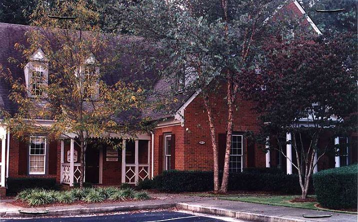 Pictures of Office property located at 1225 Johnson Ferry Rd, Marietta, GA 30068 for lease - image #1