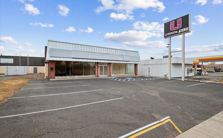 Pictures of Retail property located at 906 US-22, Somerville, NJ 08876 for lease - image #1