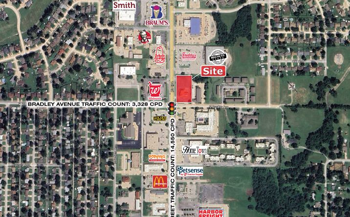Pictures of Land property located at 2301 N 14th St, Ponca City, OK 74604 for lease - image #1