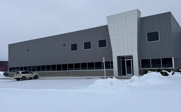 Pictures of Industrial property located at 1900 Lamar Ct, Holland, MI 49423 for lease - image #1