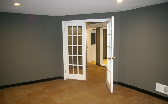 Pictures of Office property located at 9913 Georgia Ave, Silver Spring, MD 20902 for lease - image #1