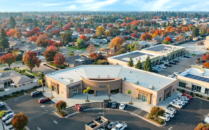 Pictures of Office property located at 6733 N Willow Ave, Fresno, CA 93710 for lease - image #1