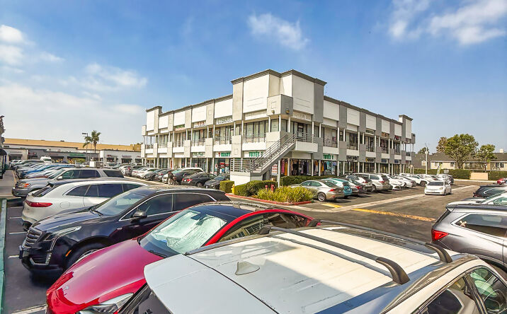 Pictures of Retail, Office, Restaurant property located at 9852 Bolsa Ave, Westminster, CA 92683 for lease - image #1