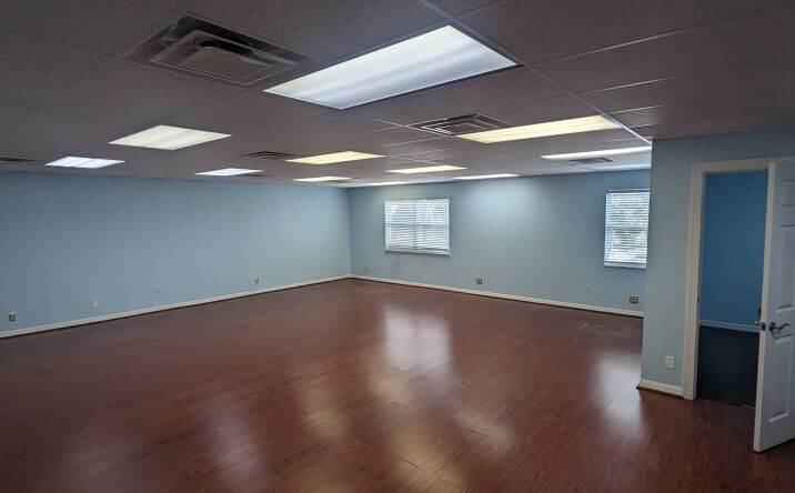 Pictures of Office property located at 253-257 E Commercial Blvd, Lauderdale-By-The-Sea, FL 33308 for lease - image #1