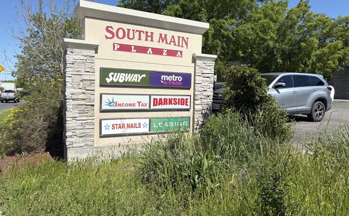 Pictures of Retail property located at 1076 S Main St, Red Bluff, CA 96080 for lease - image #1