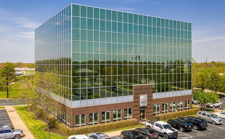 Pictures of Office property located at 5414 W Pinnacle Pointe Dr, Rogers, AR 72758 for lease - image #1
