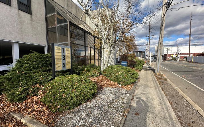Pictures of Office property located at 135 Rockaway, Hempstead, NY 11559 for lease - image #1